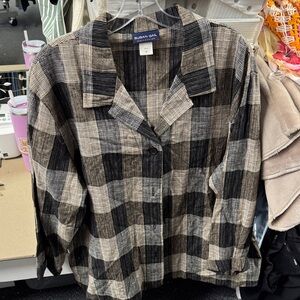 Susan Gail top size 18 // 011003